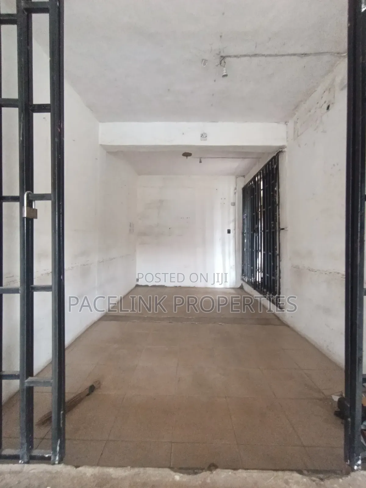 Big Shop Along the Main Road at Alimosho Iyana Ipaja Lagos 1.2m in Iyana Ipaja