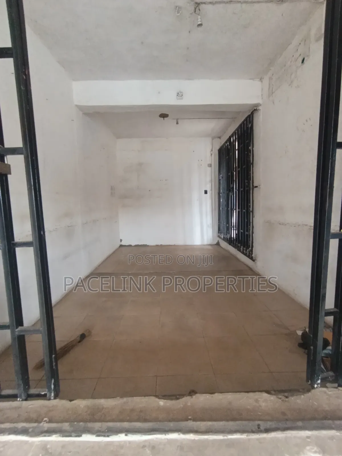 Big Shop Along the Main Road at Alimosho Iyana Ipaja Lagos 1.2m in Iyana Ipaja