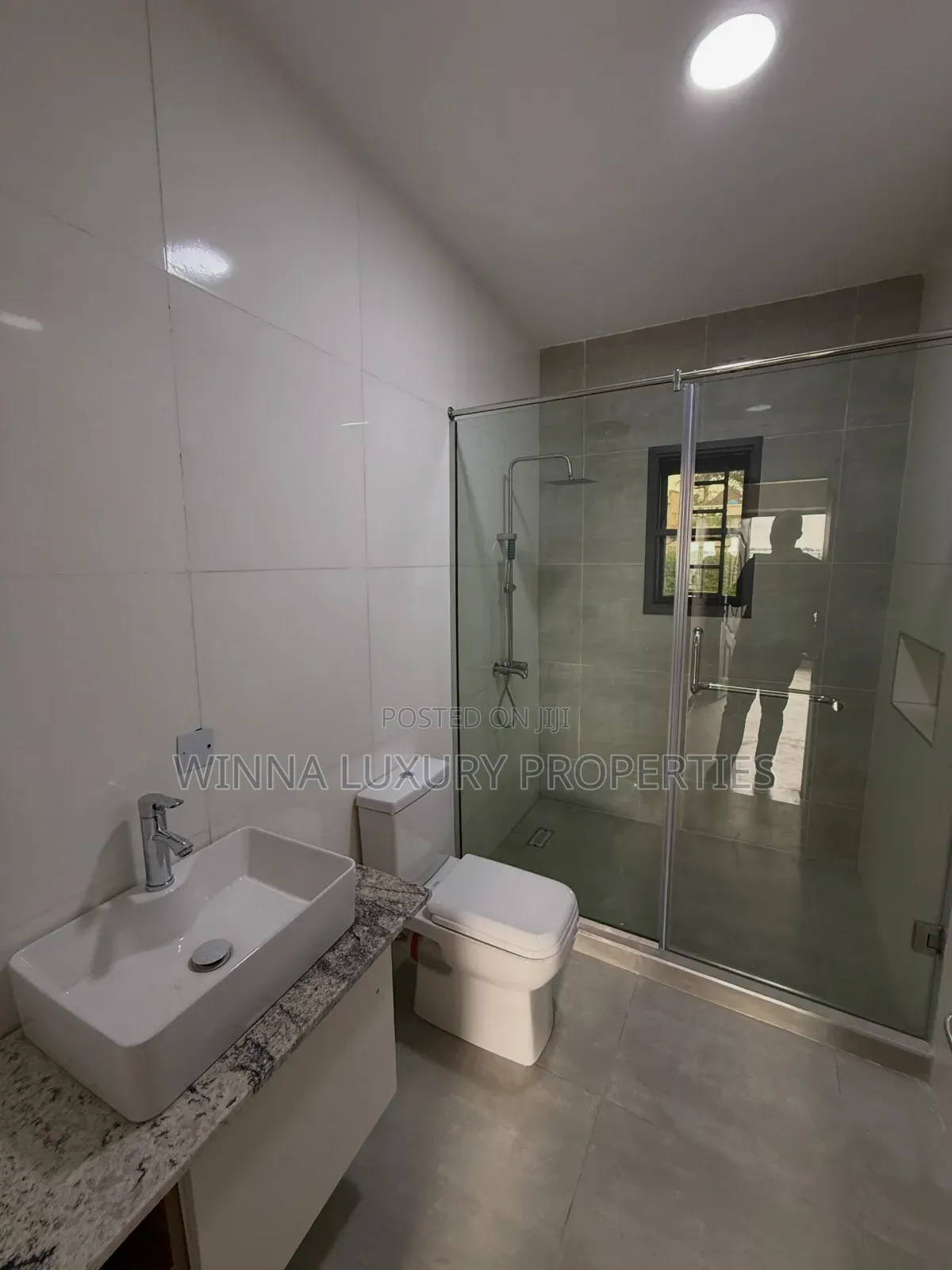 5bdrm Townhouse / Terrace in Guzape for rent in Guzape District