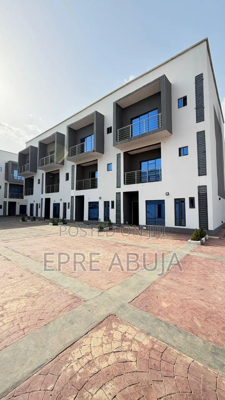 4bdrm Townhouse/Terrace in Gaduwa for sale in Gaduwa