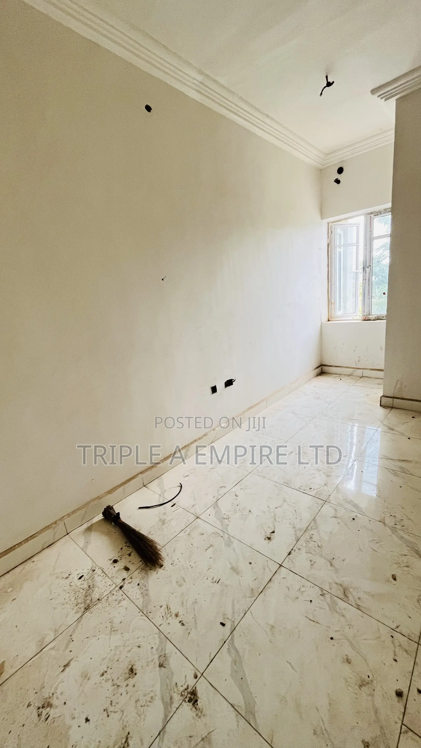 4bdrm Apartment in Life Camp for sale in Life Camp