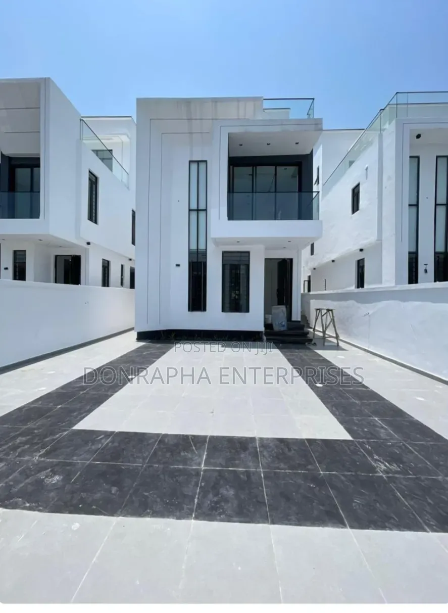 5bdrm Duplex in Lekki Phase 1 for sale in Lekki Phase 1