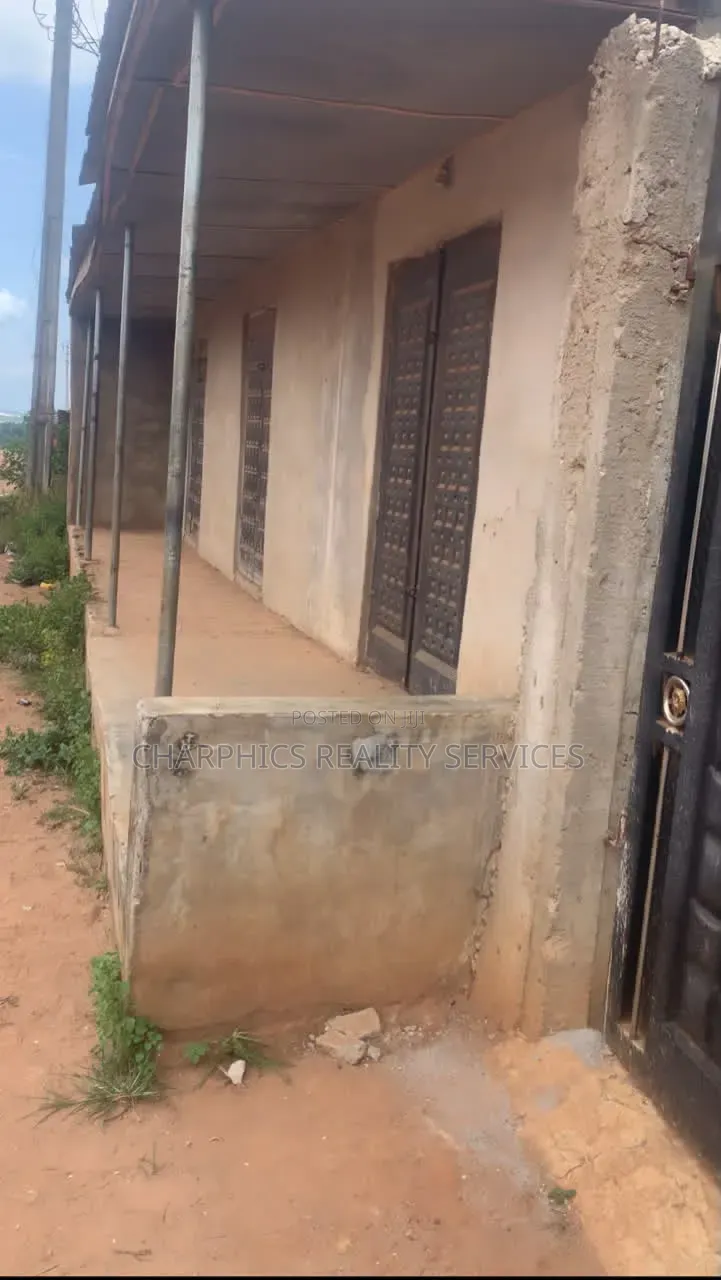 3bdrm Bungalow in Ijede / Ikorodu for sale in Ijede / Ikorodu