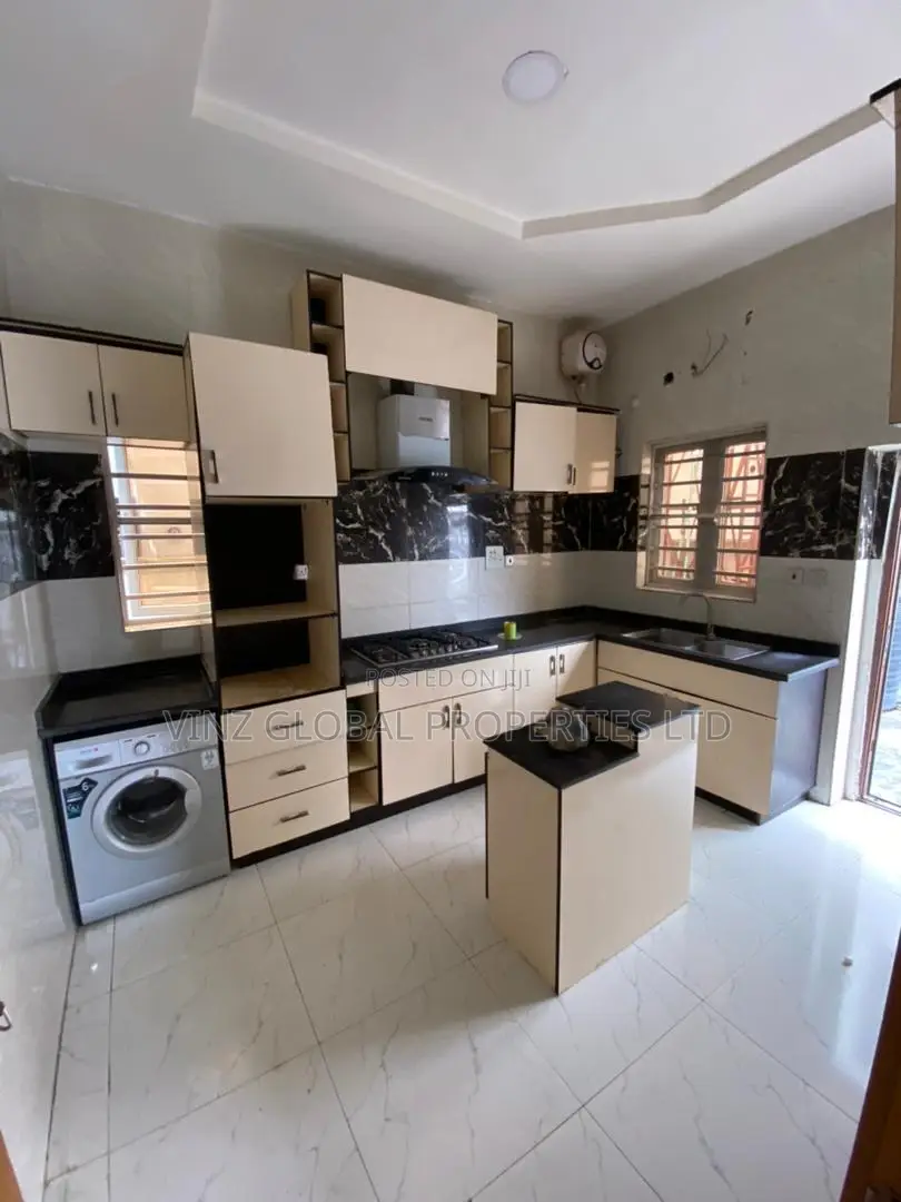 4bdrm Duplex in Lekki for rent in Lekki