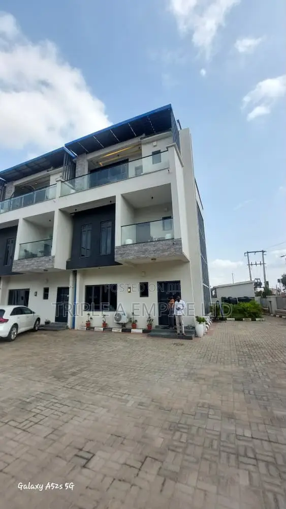 4bdrm Townhouse/Terrace in Jahi for sale in Jahi