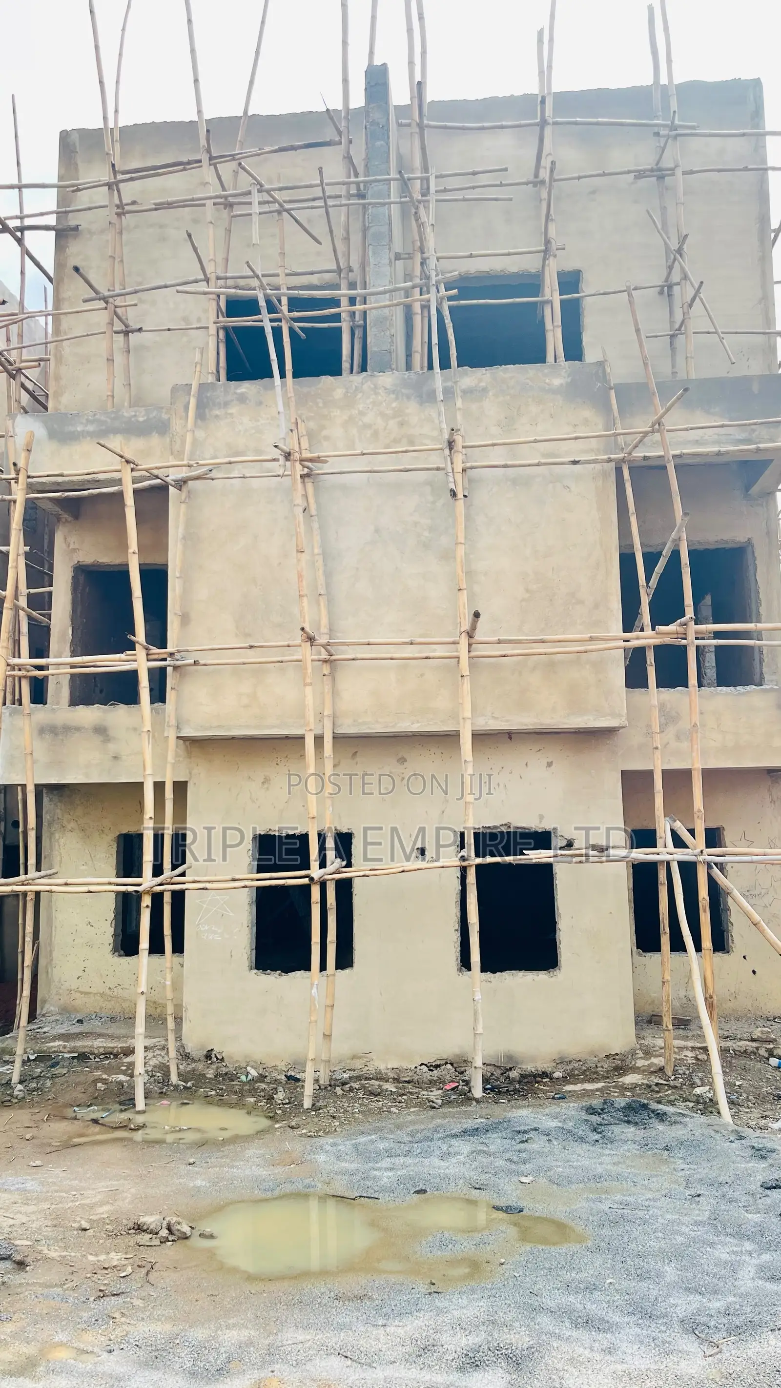 5bdrm Townhouse/Terrace in Life Camp for sale in Life Camp