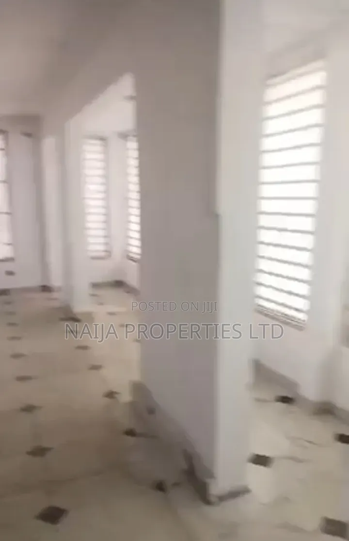 Shop/Office Space Up and Down Directly on the Express Way at Sangotedo in Sangotedo