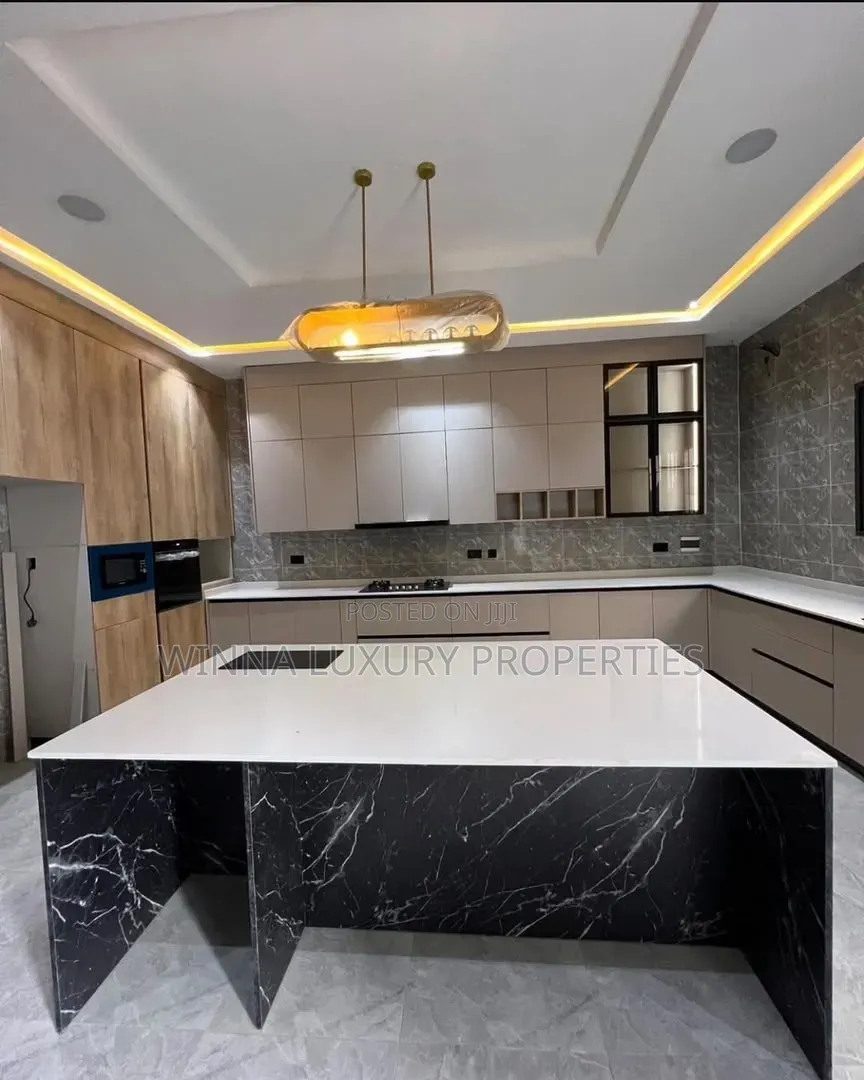 7bdrm Duplex in Guzape District for sale in Guzape District