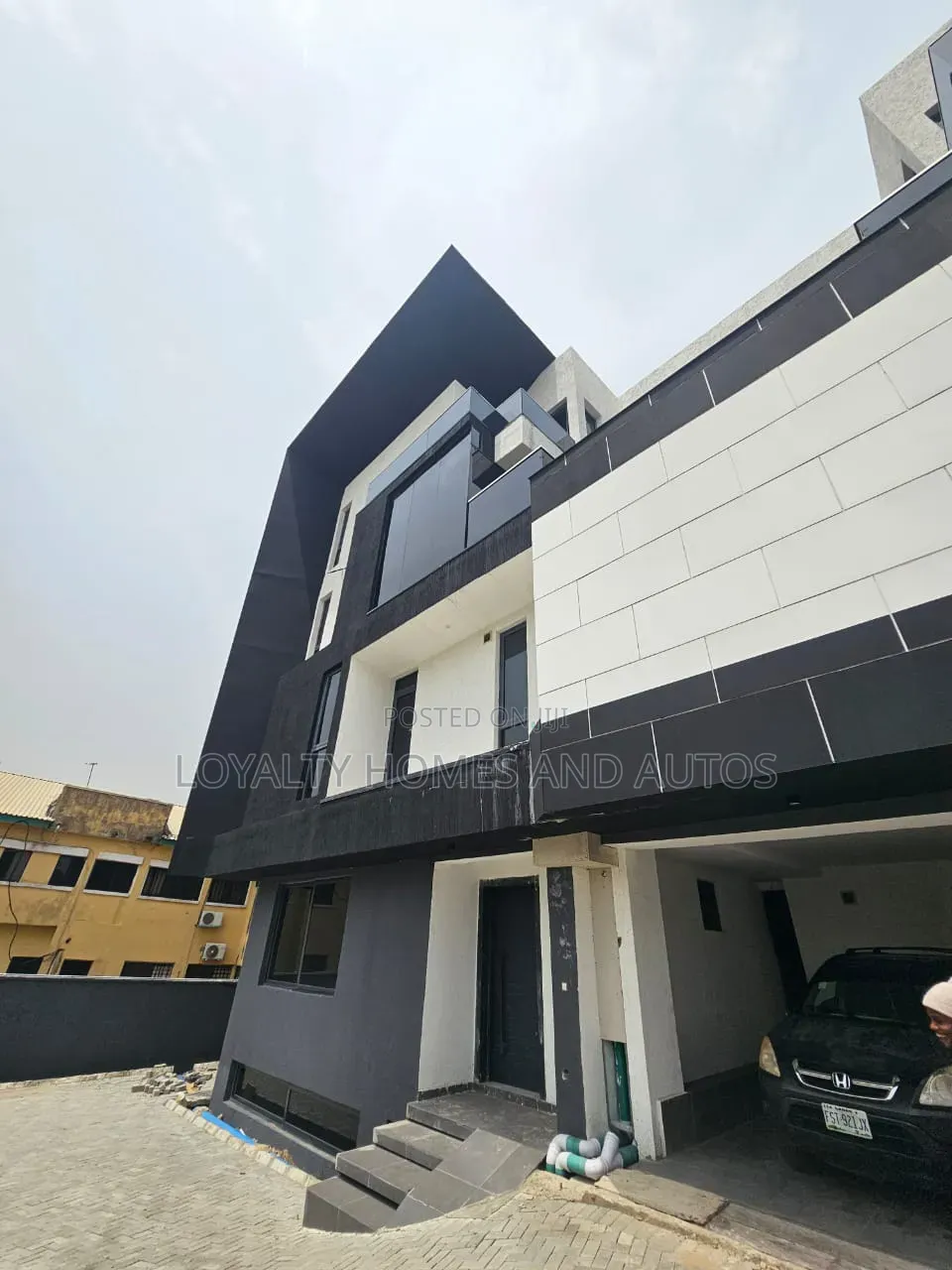 4bdrm Duplex in Osborne Foreshore Estate for sale in Osborne Foreshore Estate