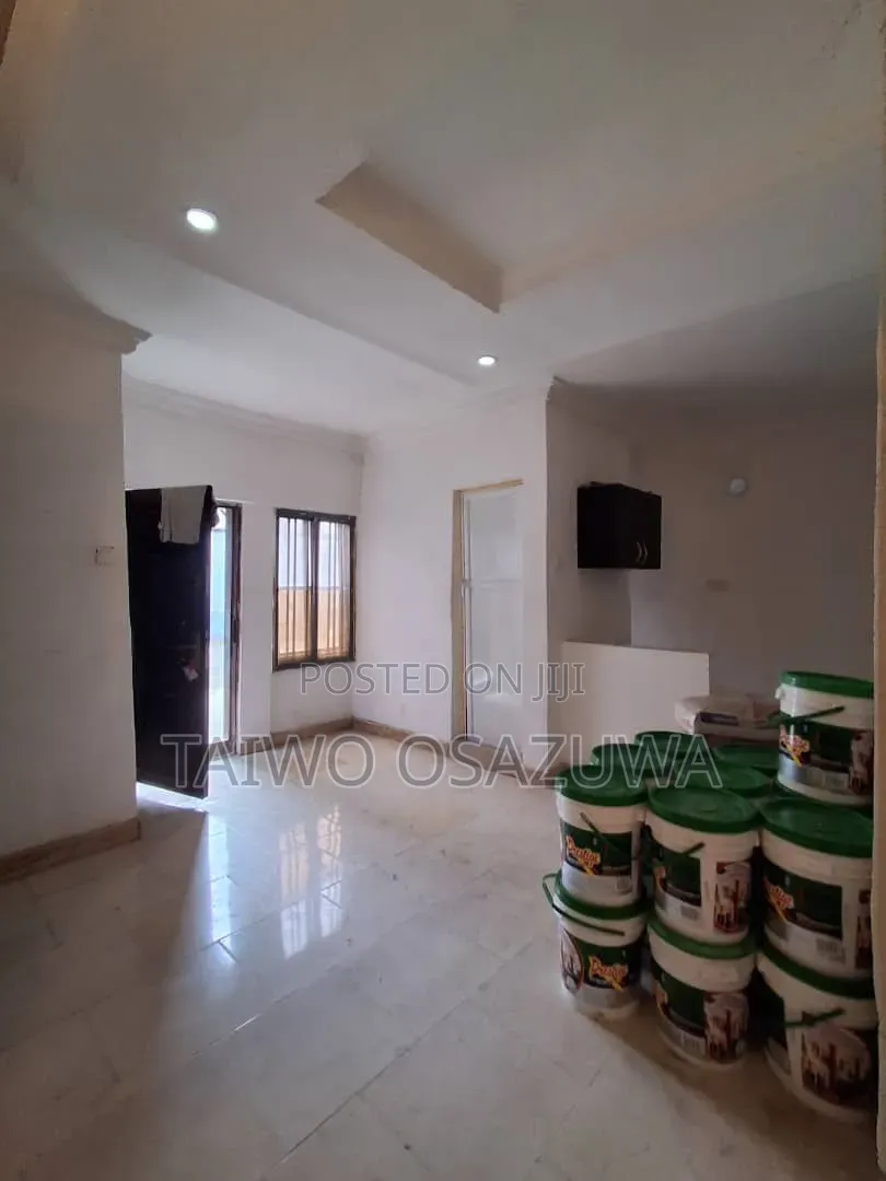 Mini Flat in Badora Road for rent in Ado / Ajah