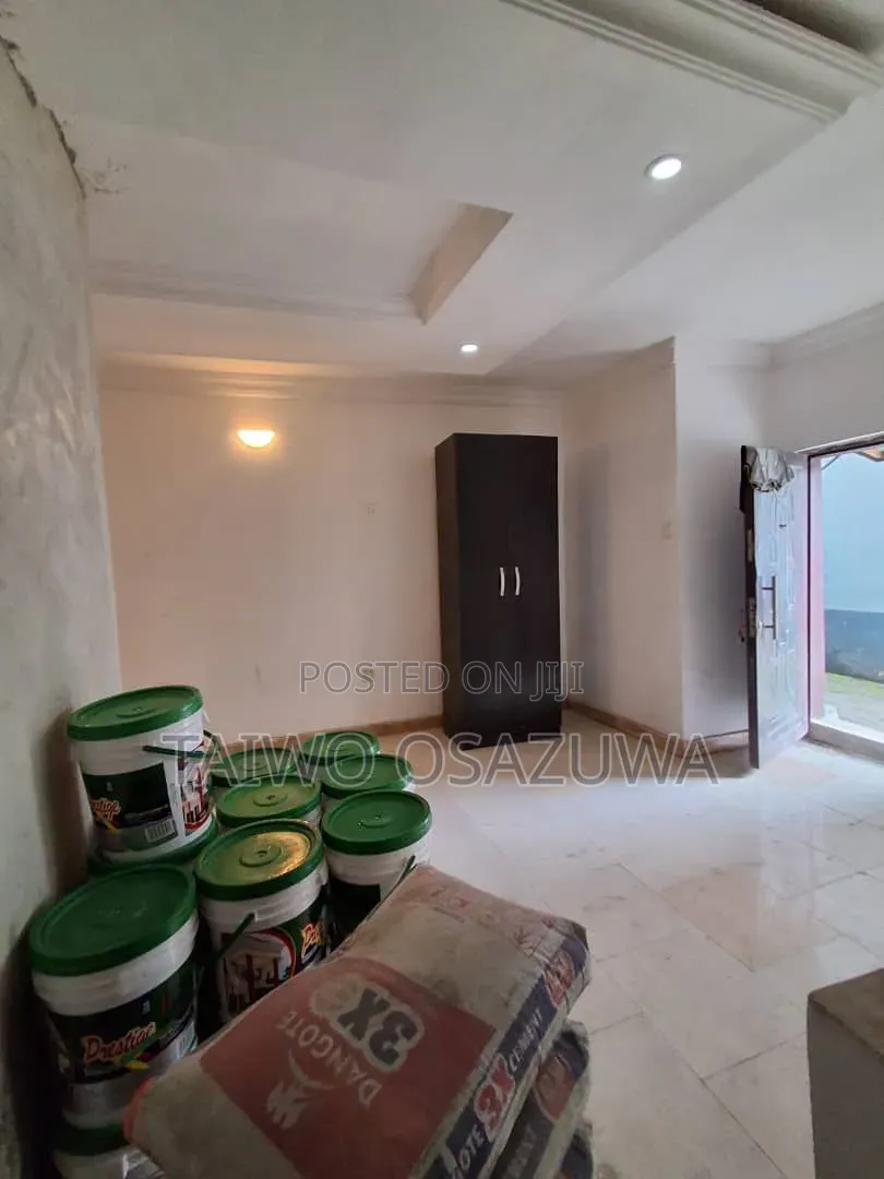 Mini Flat in Badora Road for rent in Ado / Ajah