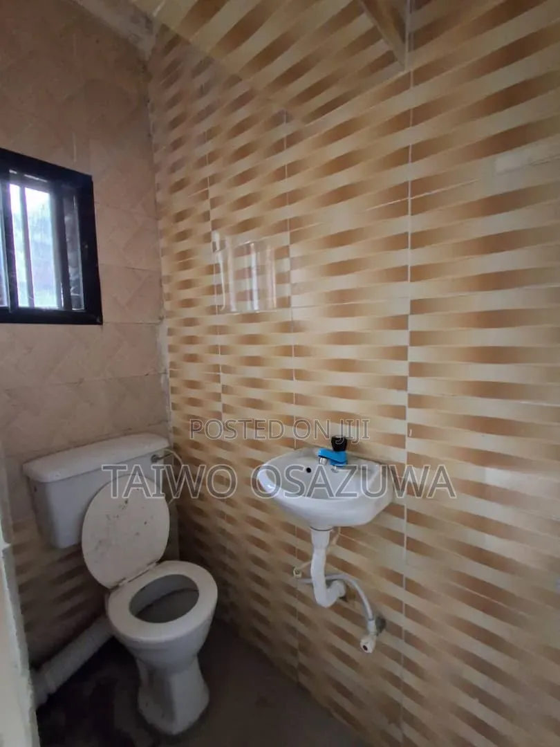 Mini Flat in Badora Road for rent in Ado / Ajah