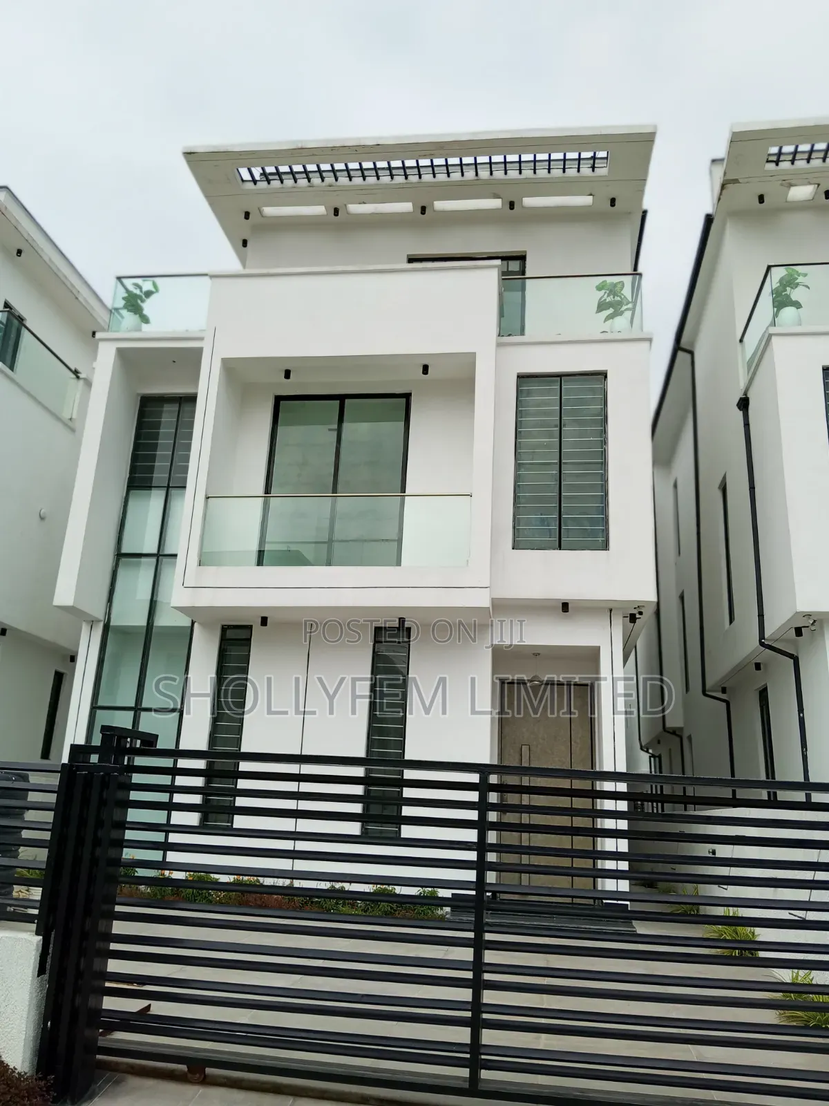 Furnished 5bdrm Duplex in Daffodil Estate, Lekki Phase 2 for sale in Lekki Phase 2