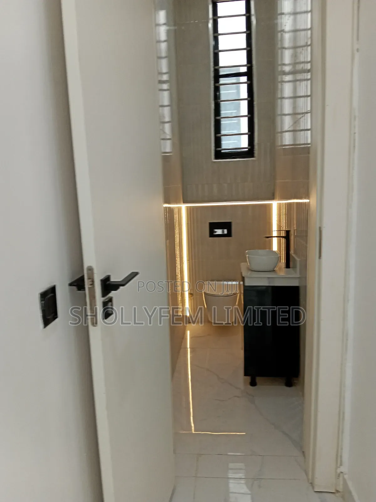 Furnished 5bdrm Duplex in Daffodil Estate, Lekki Phase 2 for sale in Lekki Phase 2