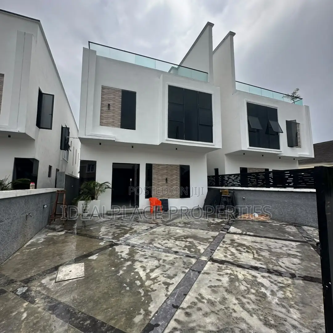 5bdrm Duplex in Sangotedo for sale in Sangotedo