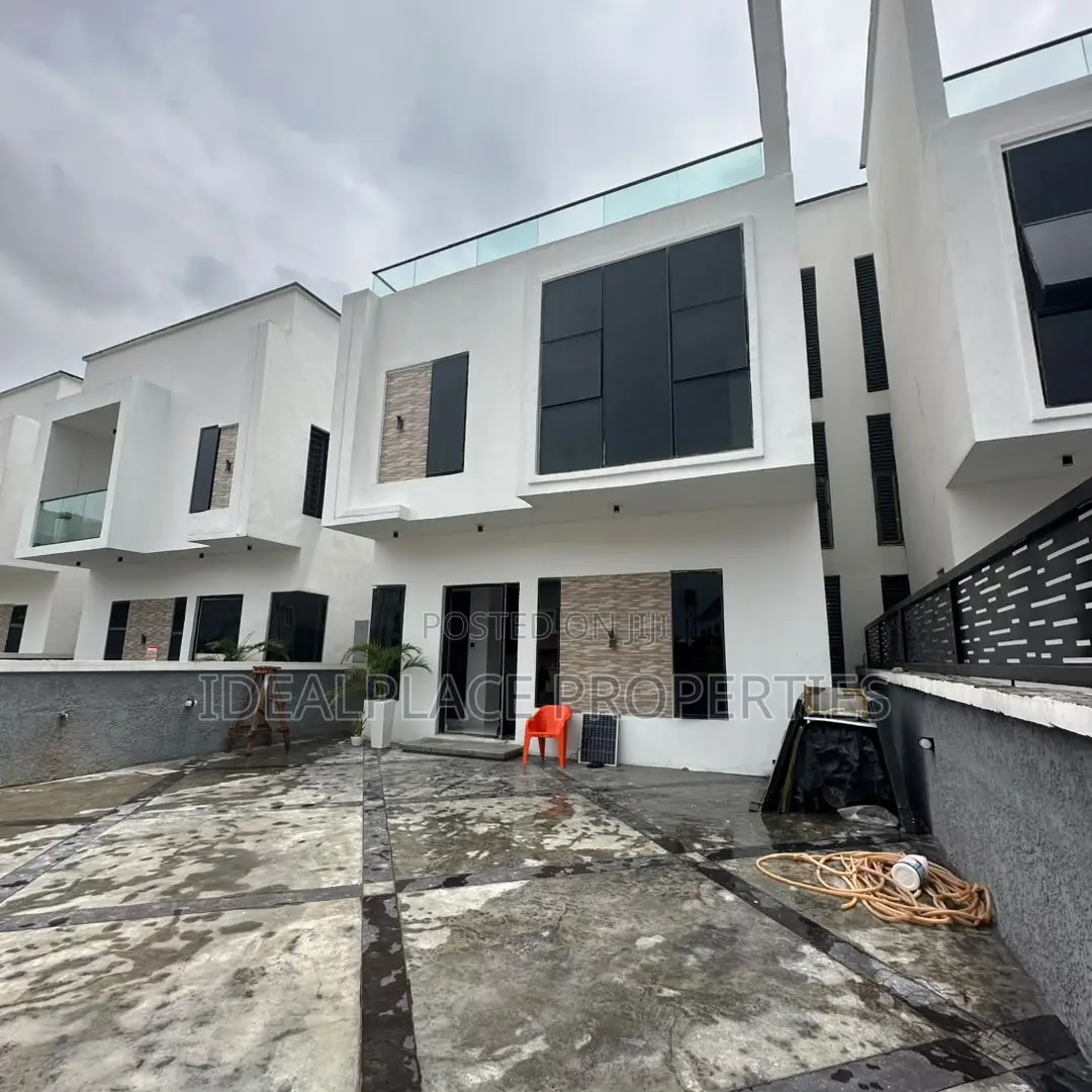 5bdrm Duplex in Sangotedo for sale in Sangotedo