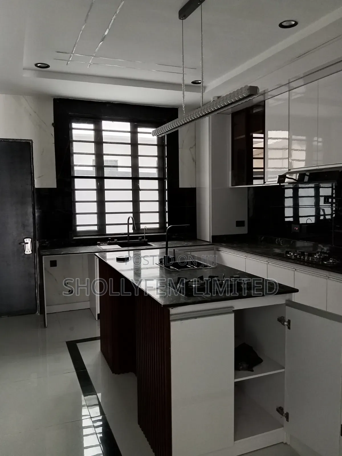 Furnished 5bdrm Duplex in Daffodil Estate, Lekki Phase 2 for sale in Lekki Phase 2