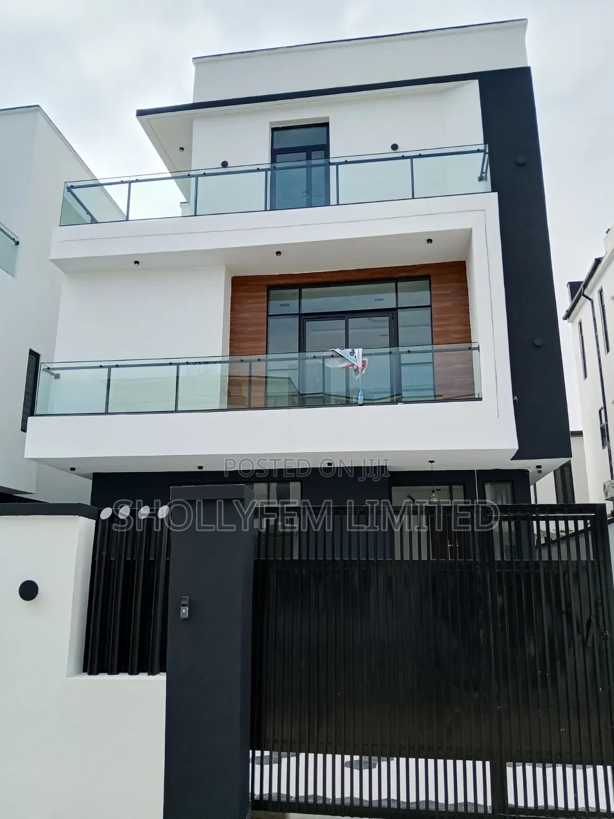 Furnished 5bdrm Duplex in Daffodil Estate, Lekki Phase 2 for sale in Lekki Phase 2