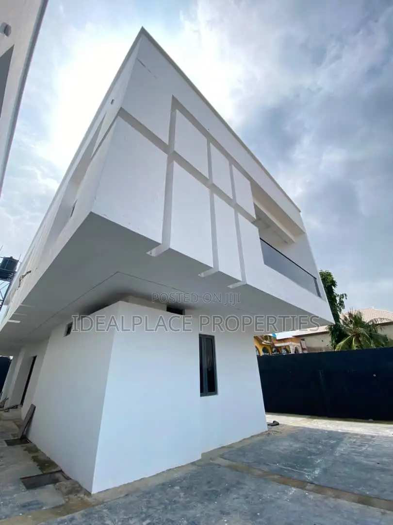 5bdrm Duplex in Ologolo for sale in Ologolo