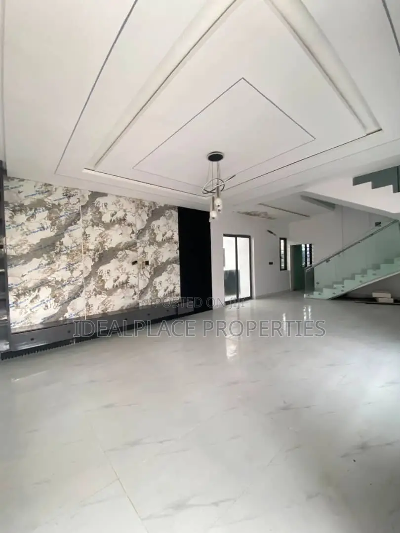 5bdrm Duplex in Ologolo for sale in Ologolo