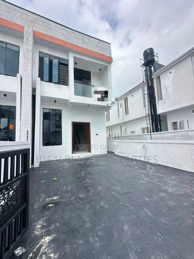4bdrm Duplex in Ikota for sale in Ikota