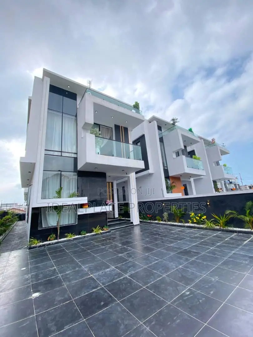 5bdrm Duplex in Ologolo for sale in Ologolo