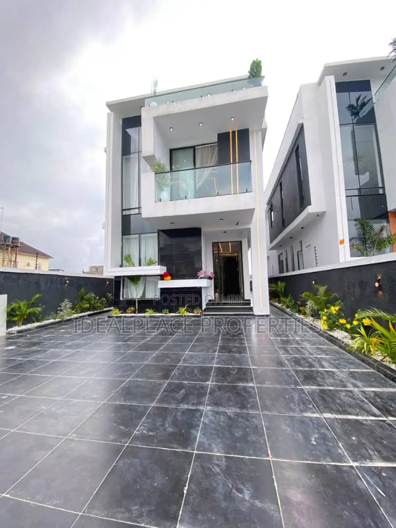5bdrm Duplex in Ologolo for sale in Ologolo