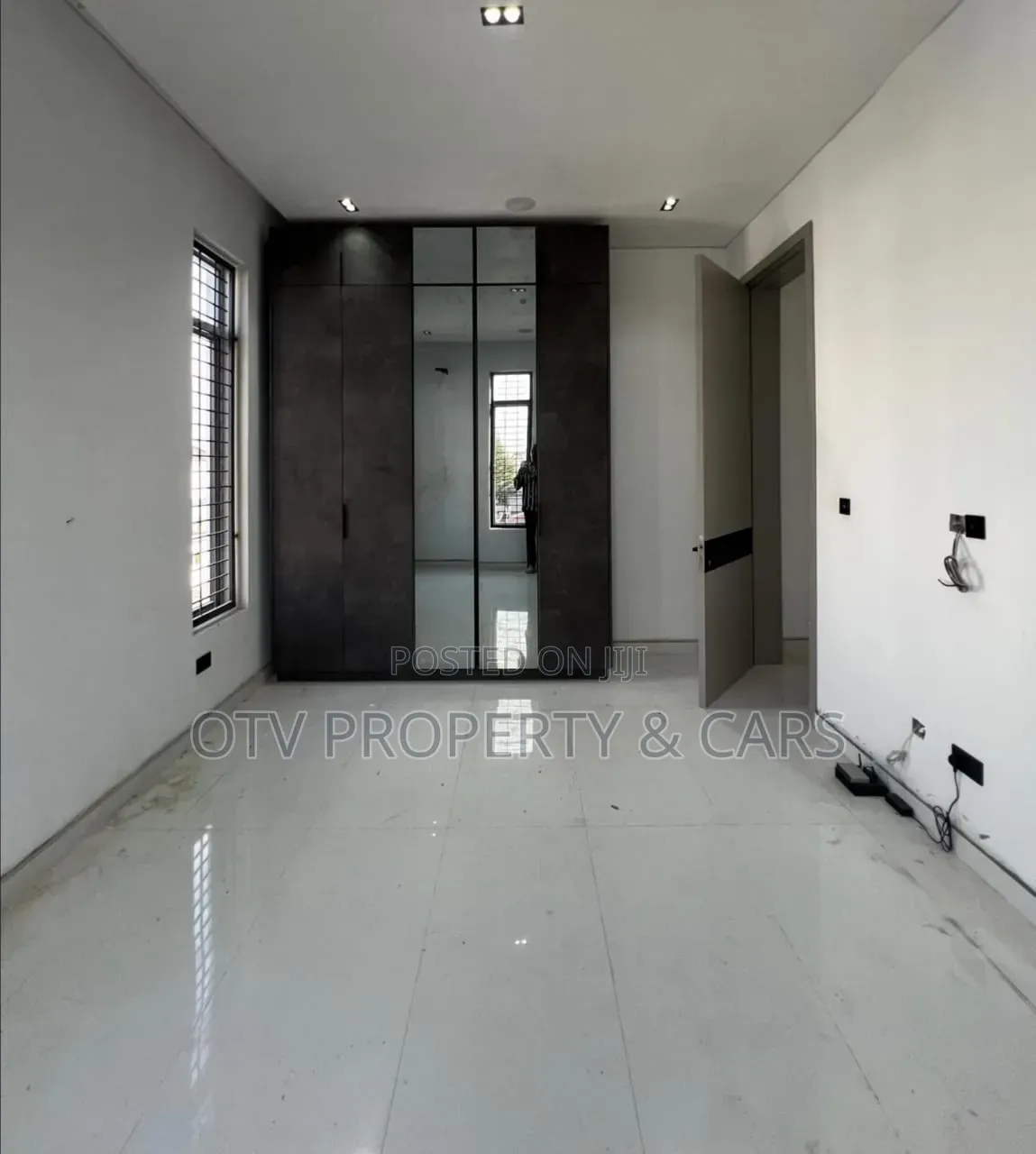 5bdrm Duplex in Lekki Phase 1 for sale in Lekki Phase 1