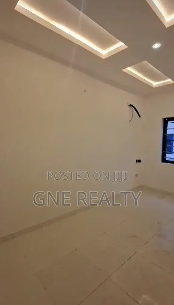 Furnished 2bdrm Block of Flats in Ago Palace for sale in Ago Palace