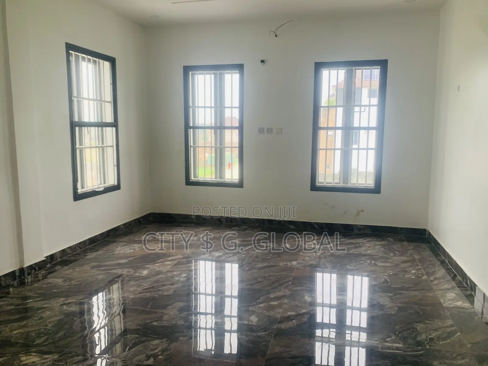 6 Units of 3 Bedroom With 6 Units of BQ Commercial Use in Jahi