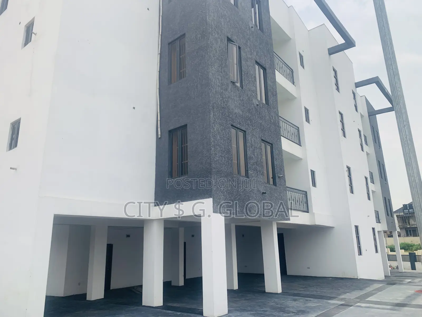 6 Units of 3 Bedroom With 6 Units of BQ Commercial Use in Jahi