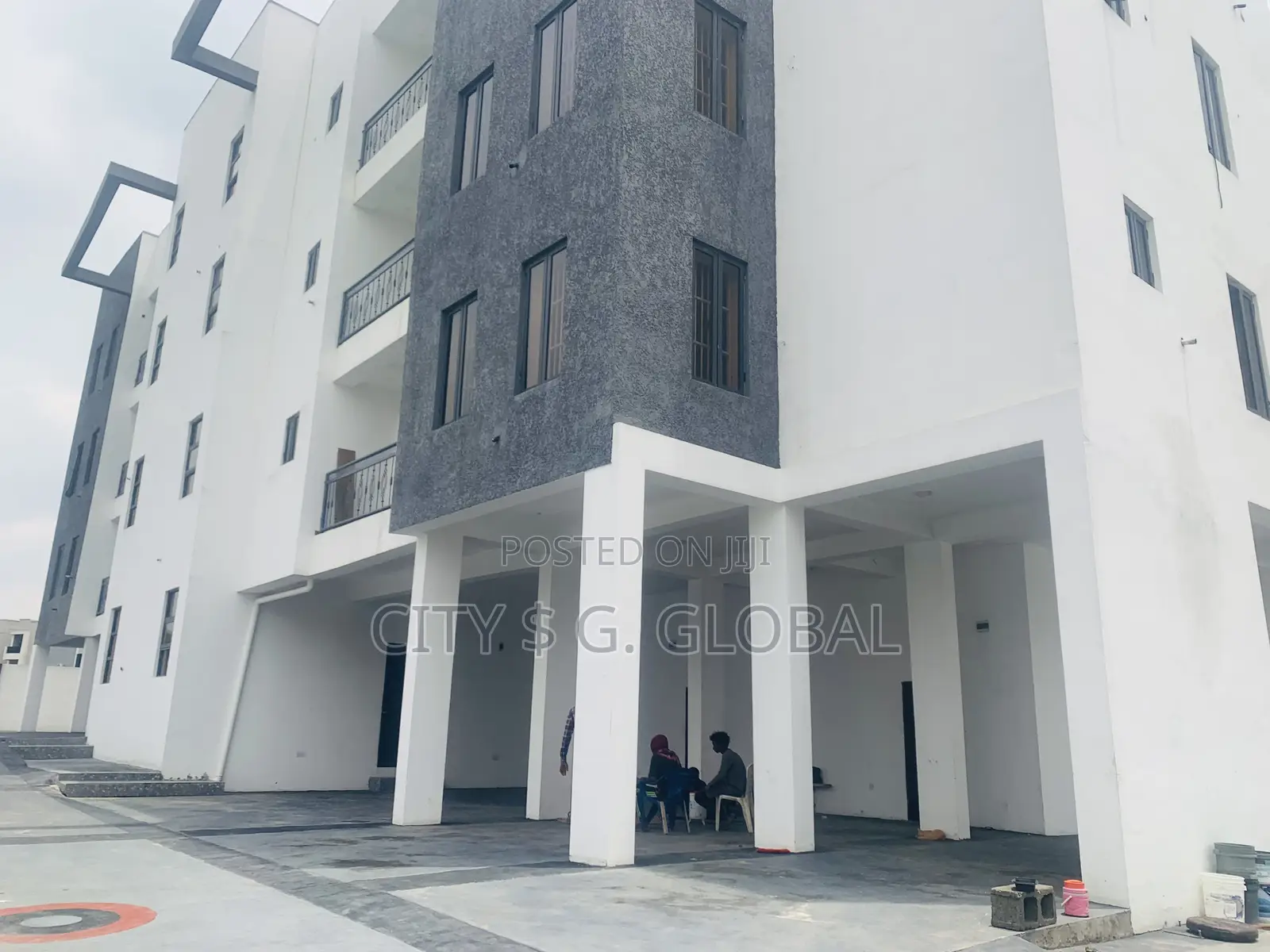 6 Units of 3 Bedroom With 6 Units of BQ Commercial Use in Jahi