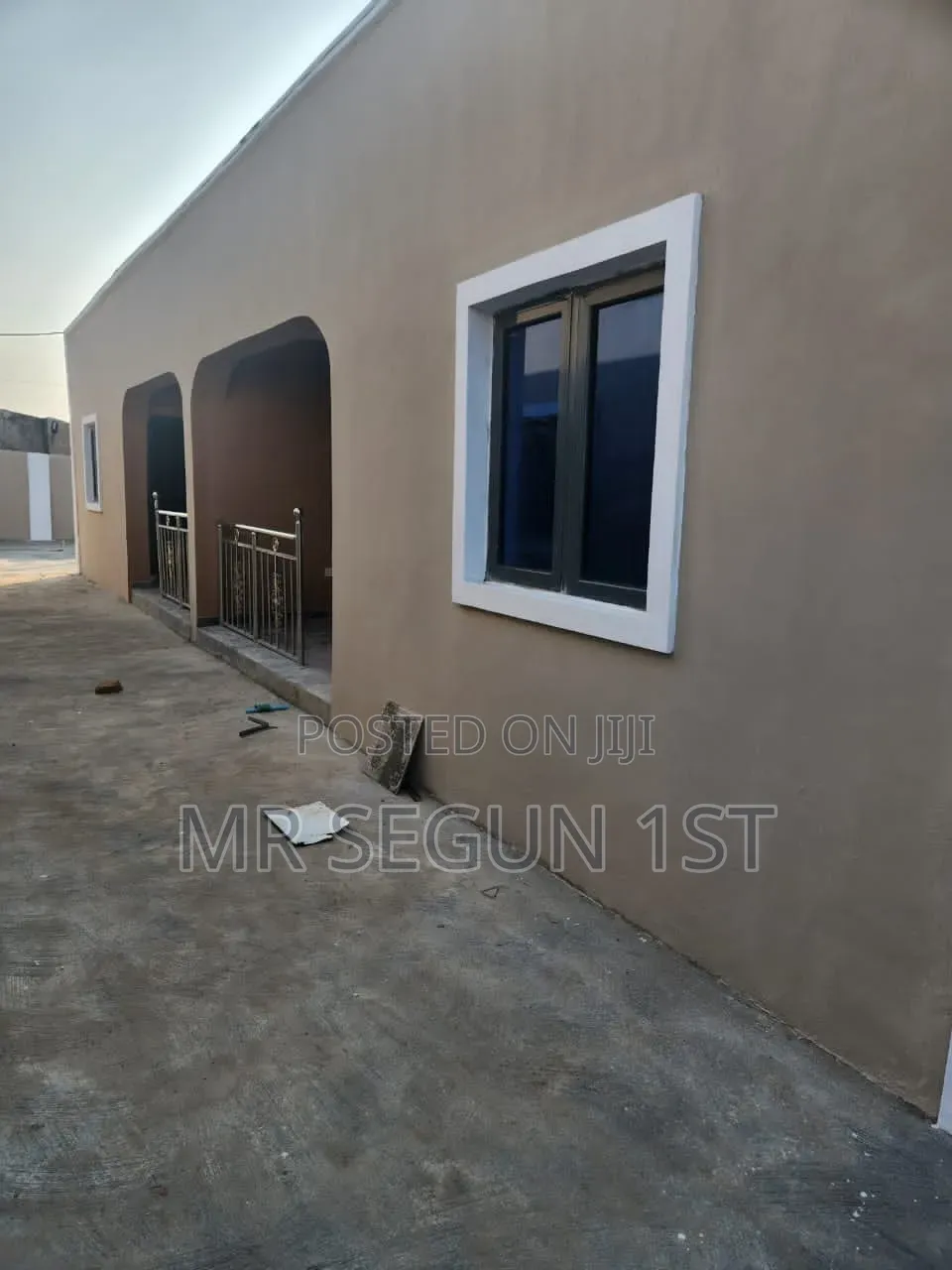 1bdrm Block of Flats in Hasan, Akala Express for rent in Akala Express