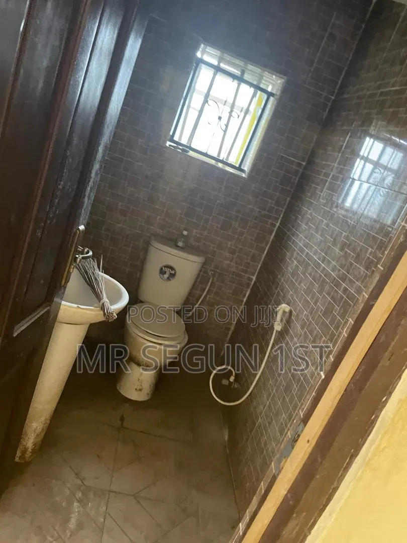 Mini Flat in Dove, Akala Express for rent in Akala Express