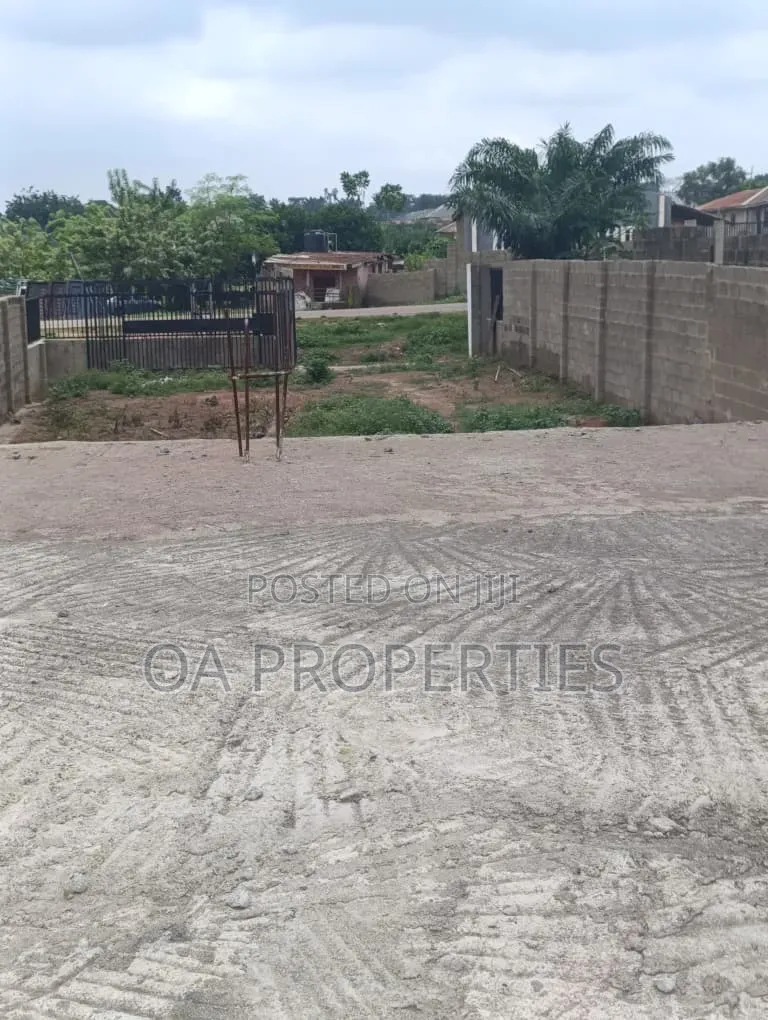 `A Property Facing the Major Road With a Spacious Decking Warehouse, in Ibadan