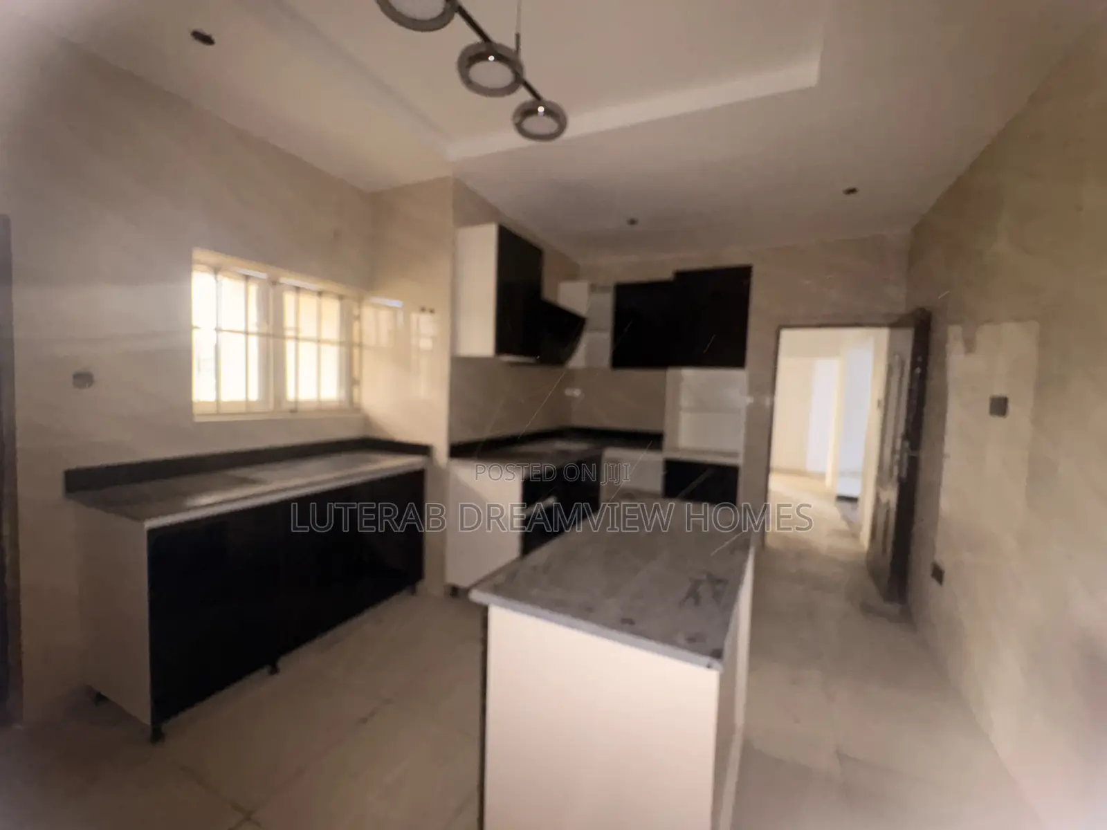 3bdrm Block of Flats in Wuye Main for rent in Wuye