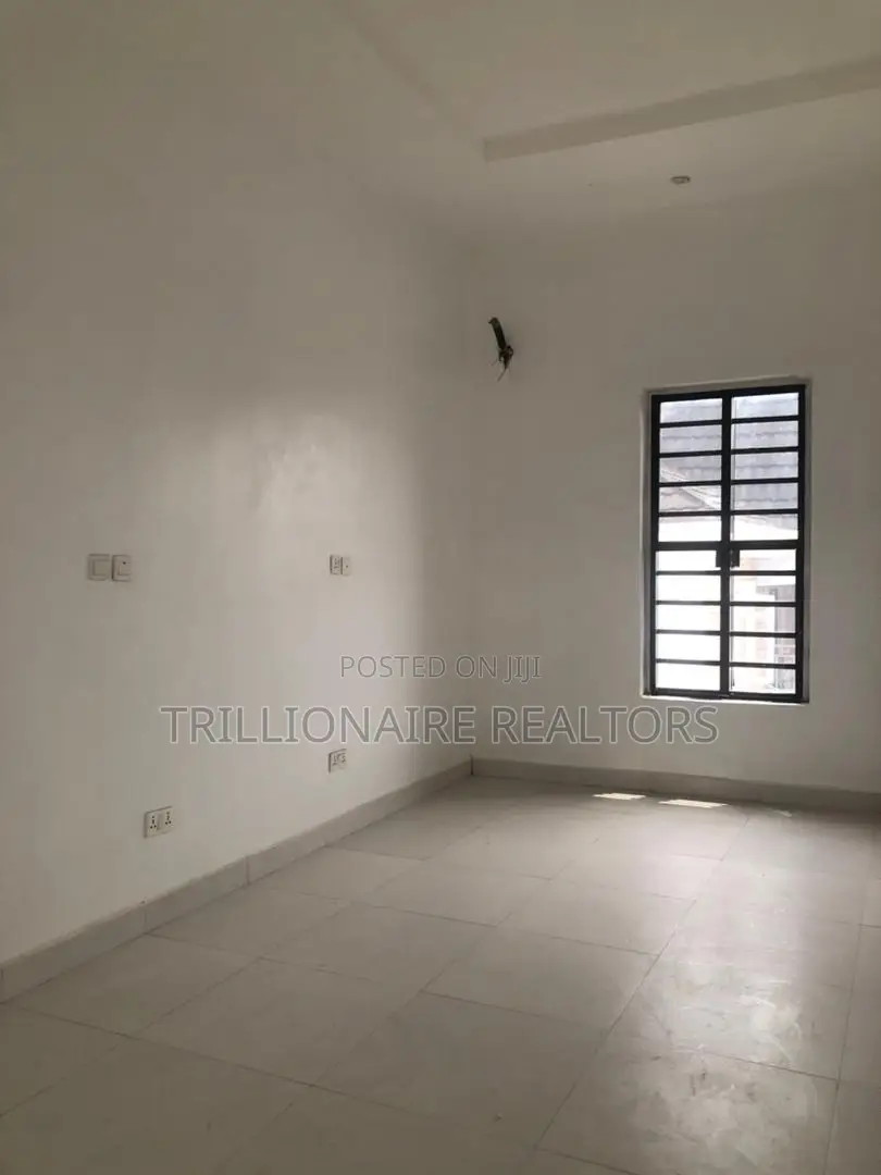 5bdrm Duplex in Happy Land Estate, Sangotedo for sale in Sangotedo