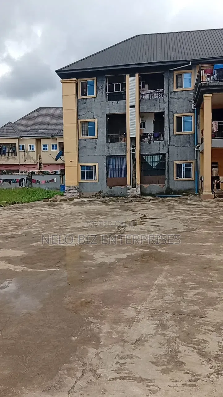 20bdrm Apartment in Owerri for sale in Owerri