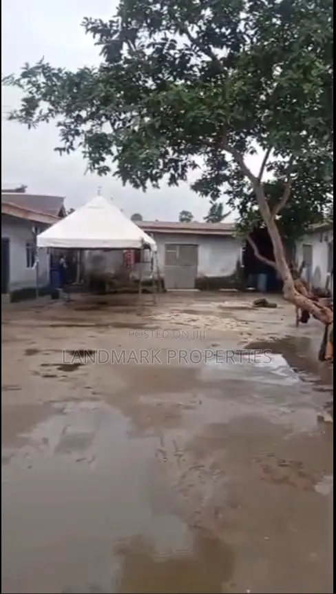 10bdrm Bungalow in Osisioma Ngwa for sale in Osisioma Ngwa