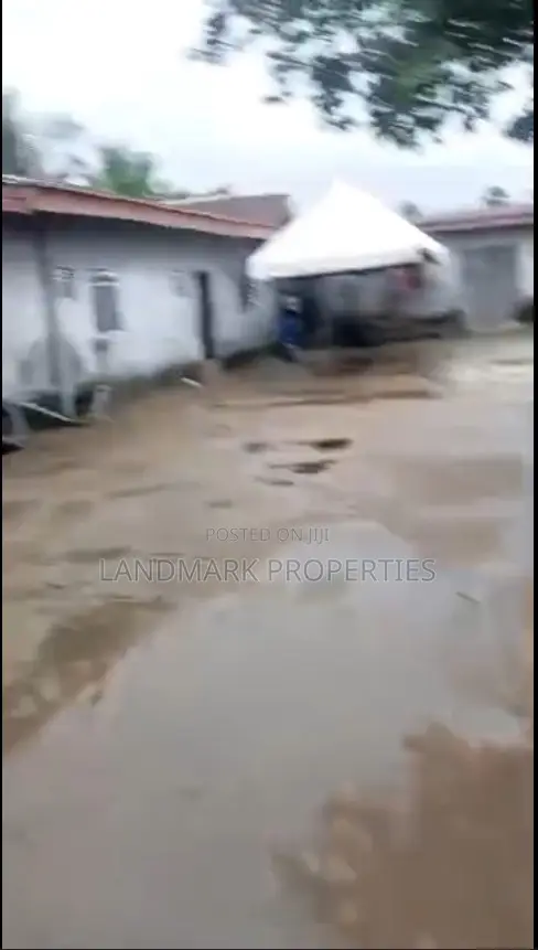 10bdrm Bungalow in Osisioma Ngwa for sale in Osisioma Ngwa