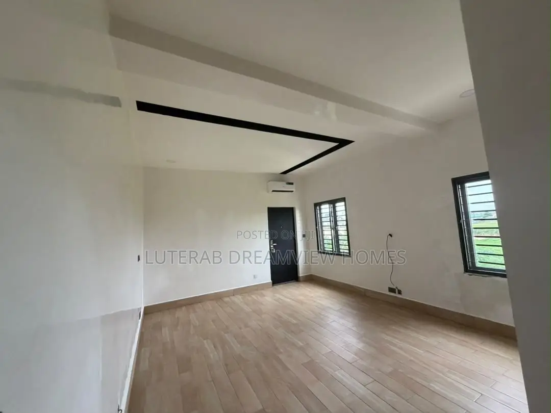 3bdrm Block of Flats in Wuye for rent in Wuye