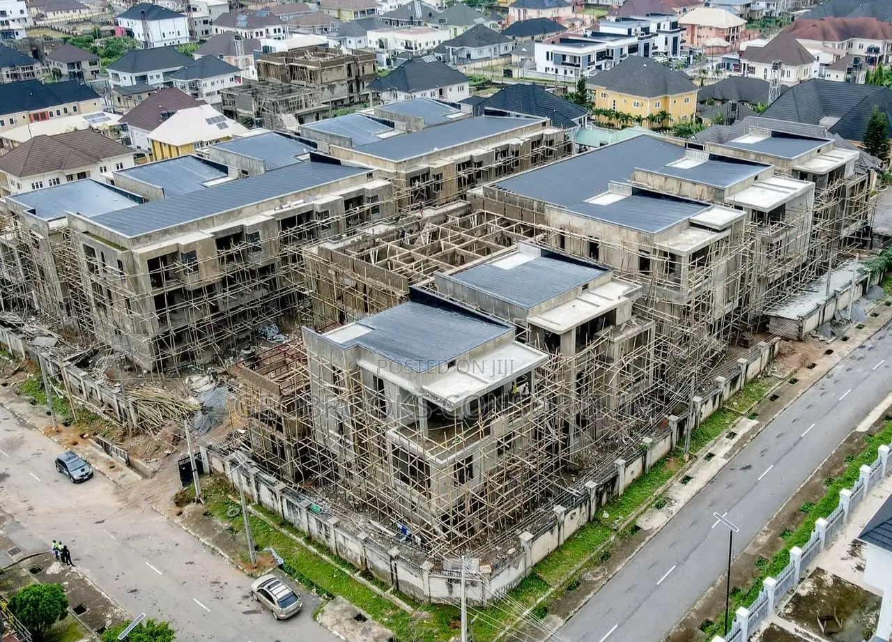 4bdrm Penthouse in Kolapo Ishola Gra, Akobo for sale in Akobo