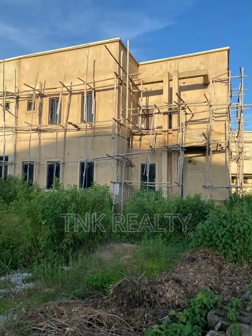 4bdrm Duplex in Maralago Lake City, Karsana for sale in Karsana