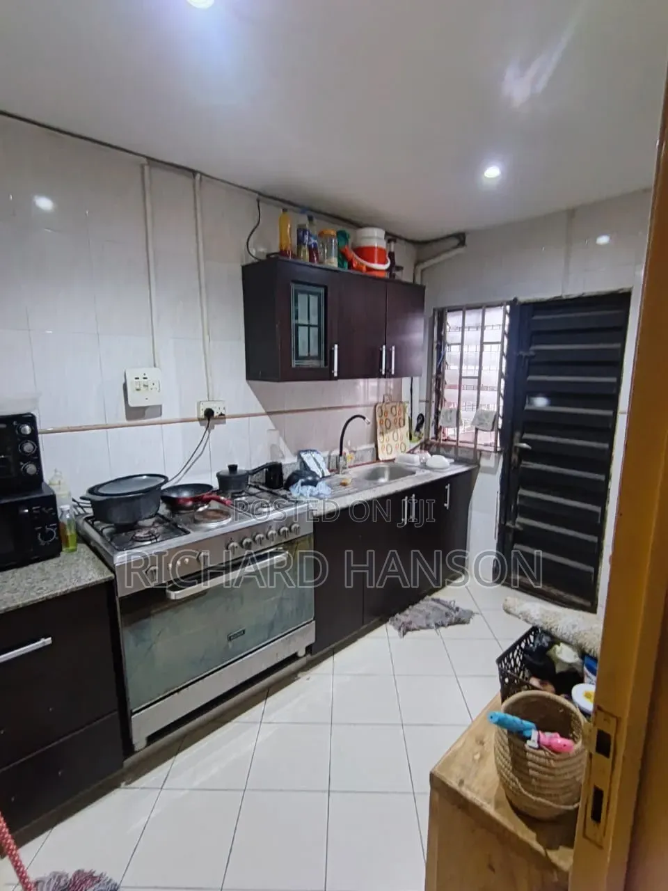 1bdrm Shared Apartment in Female 📌👇(Ikoyi), Abraham Adesanya Estate in Abraham Adesanya Estate