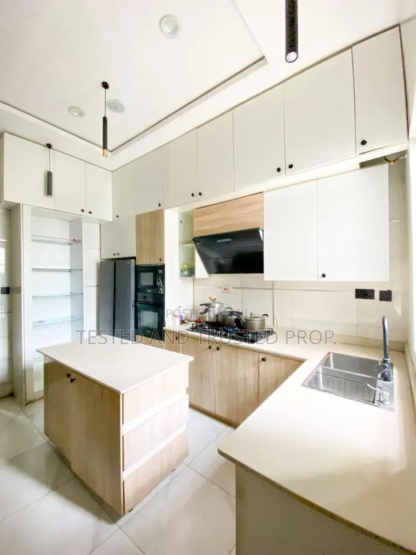 Furnished 4bdrm Duplex in Orchid Road, Chevron for rent in Chevron