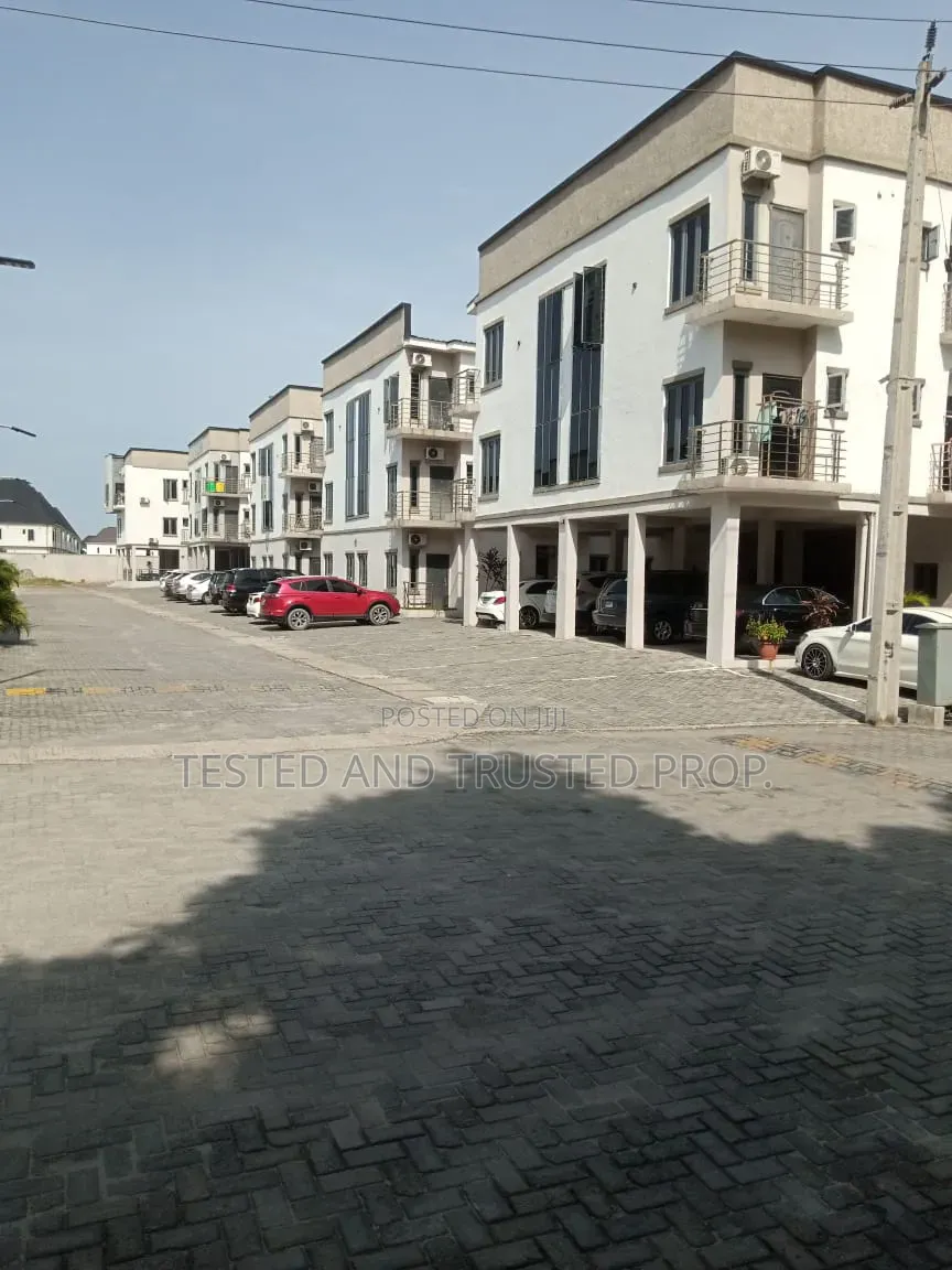 Furnished 2bdrm Apartment in Orchid Road Lekki, Chevron for rent in Chevron