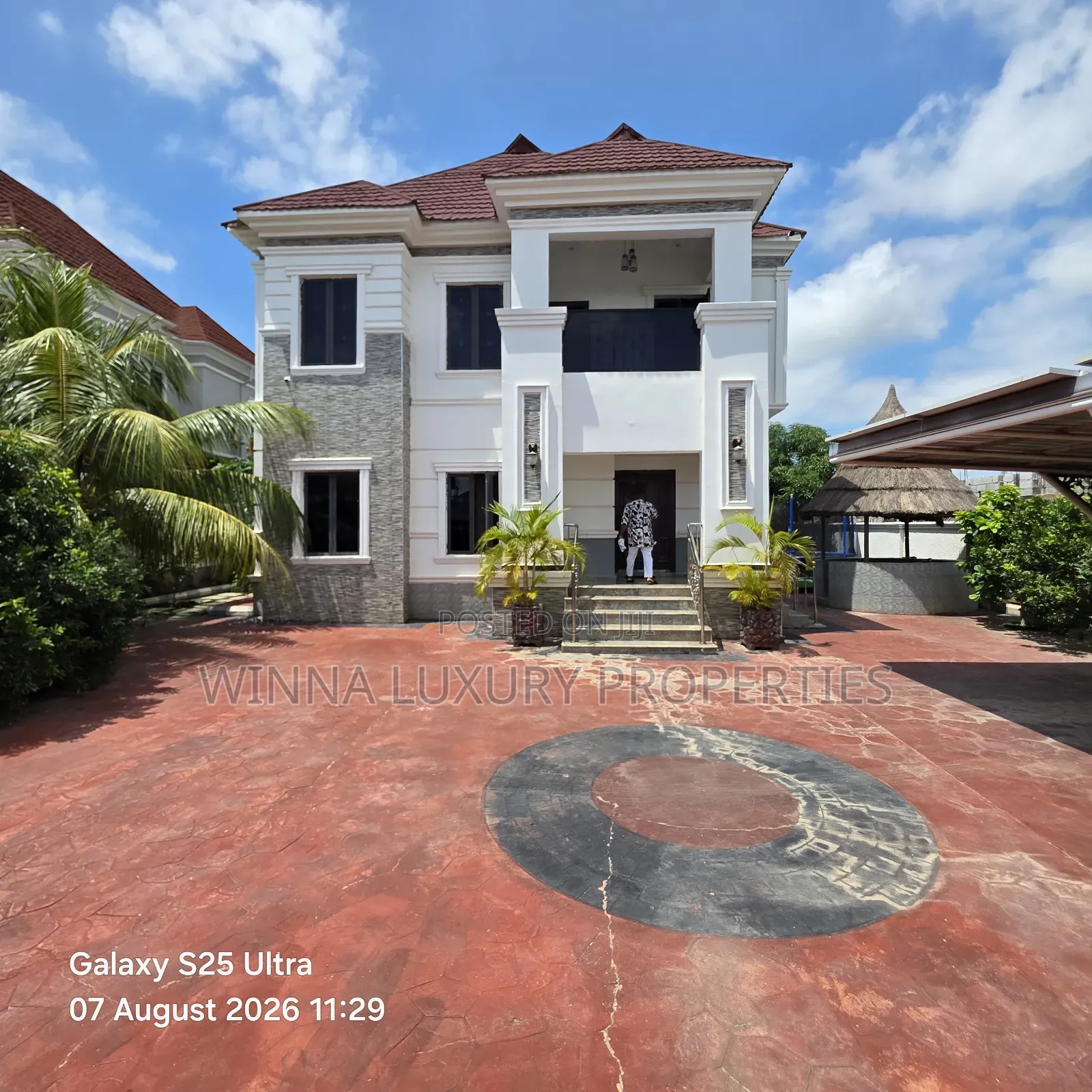 6bdrm Duplex in Monarch Estate, Lugbe District for sale in Lugbe District