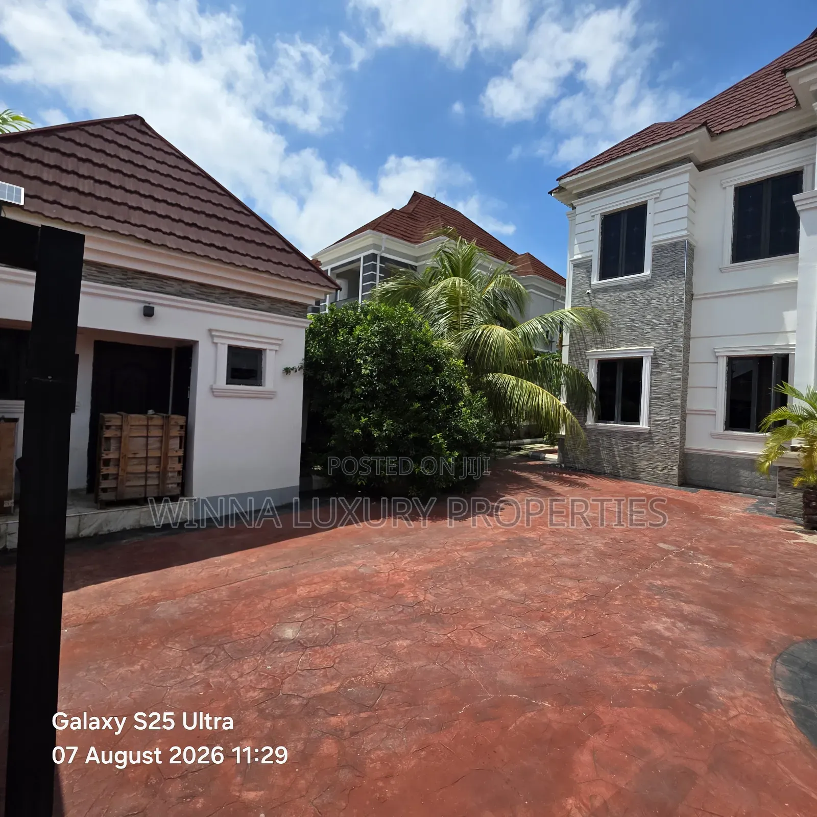 6bdrm Duplex in Monarch Estate, Lugbe District for sale in Lugbe District
