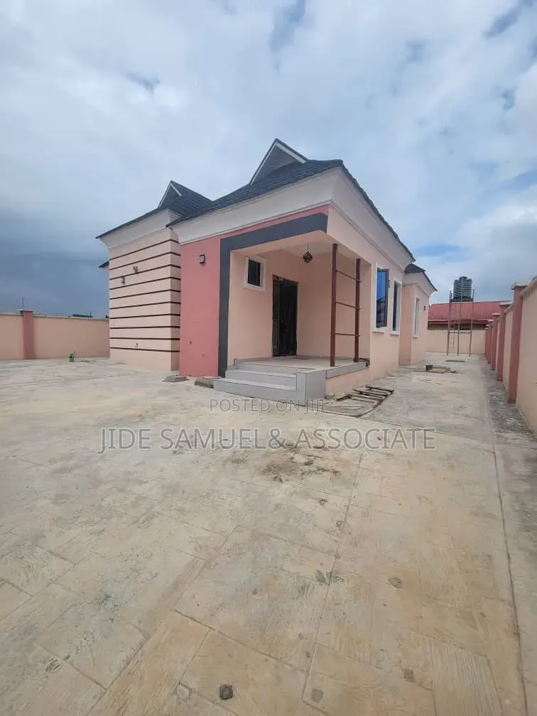 Furnished 3bdrm Bungalow in Ayobo for rent in Ayobo