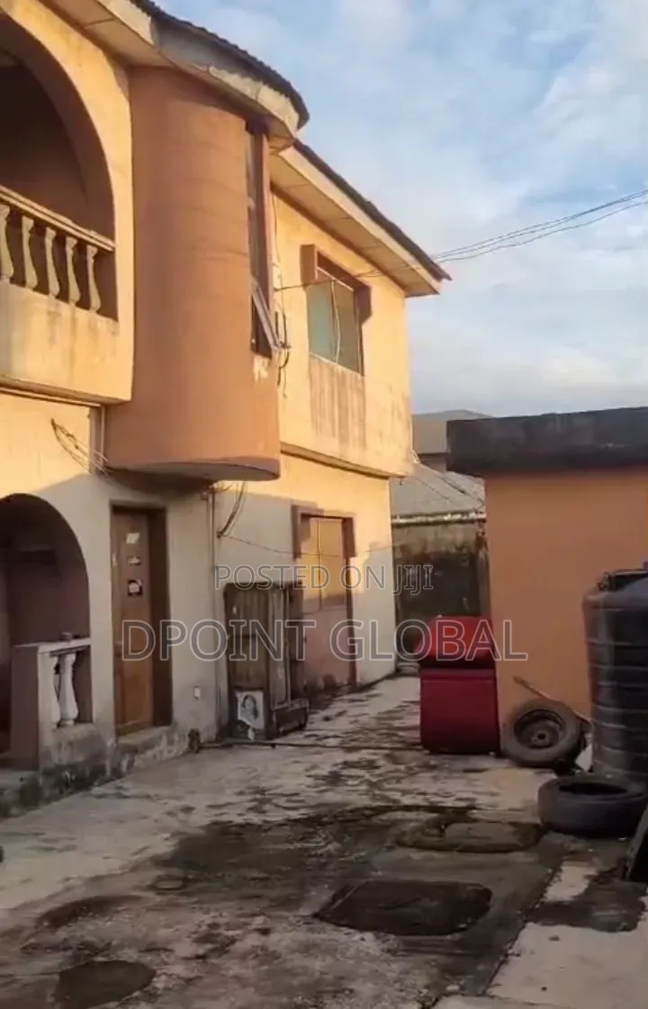 12bdrm Block of Flats in New London, Baruwa for sale in Baruwa